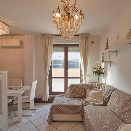 Bellocchio - Three-room Near The Station Apartment